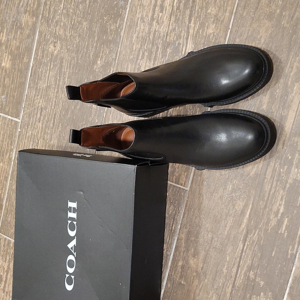 Coach Black Leather Chelsea Boots  size US 8